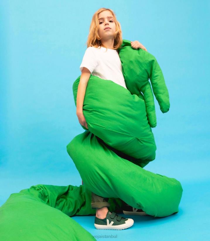 40N6397Veja ollie canvas poker pierre