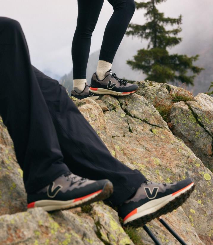 40N61Veja fitz roy trek kabuk bazalte siyah