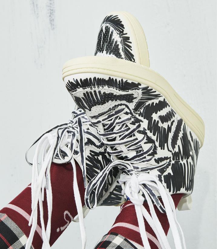 40N685Veja X v-15 deri marni tam siyah