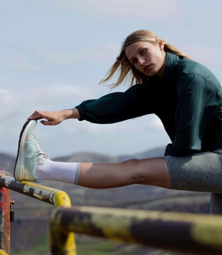 40N6271Veja condor 2 alveomesh matcha mentol